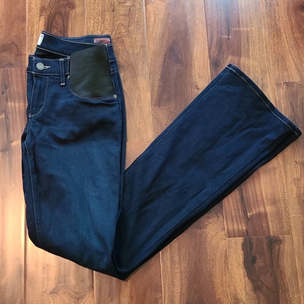 🌟Host Pick🌟 Never Worn: PAIGE Manhattan Bootcut Jeans dark wash and classic - Picture 5 of 15